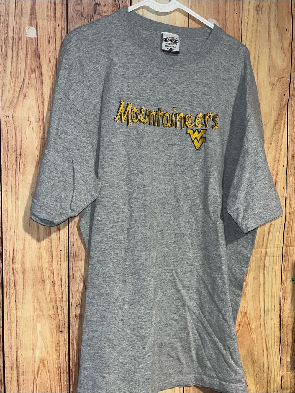 WVU West Virginia Mountaineers Gray Graphic Tee Size XL Made in USA Embroidered